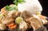 Mørbradgryde med skiver af champignon og ris